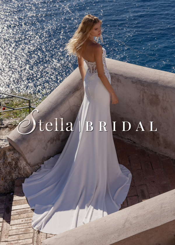 blissful_collection_britta_back_4